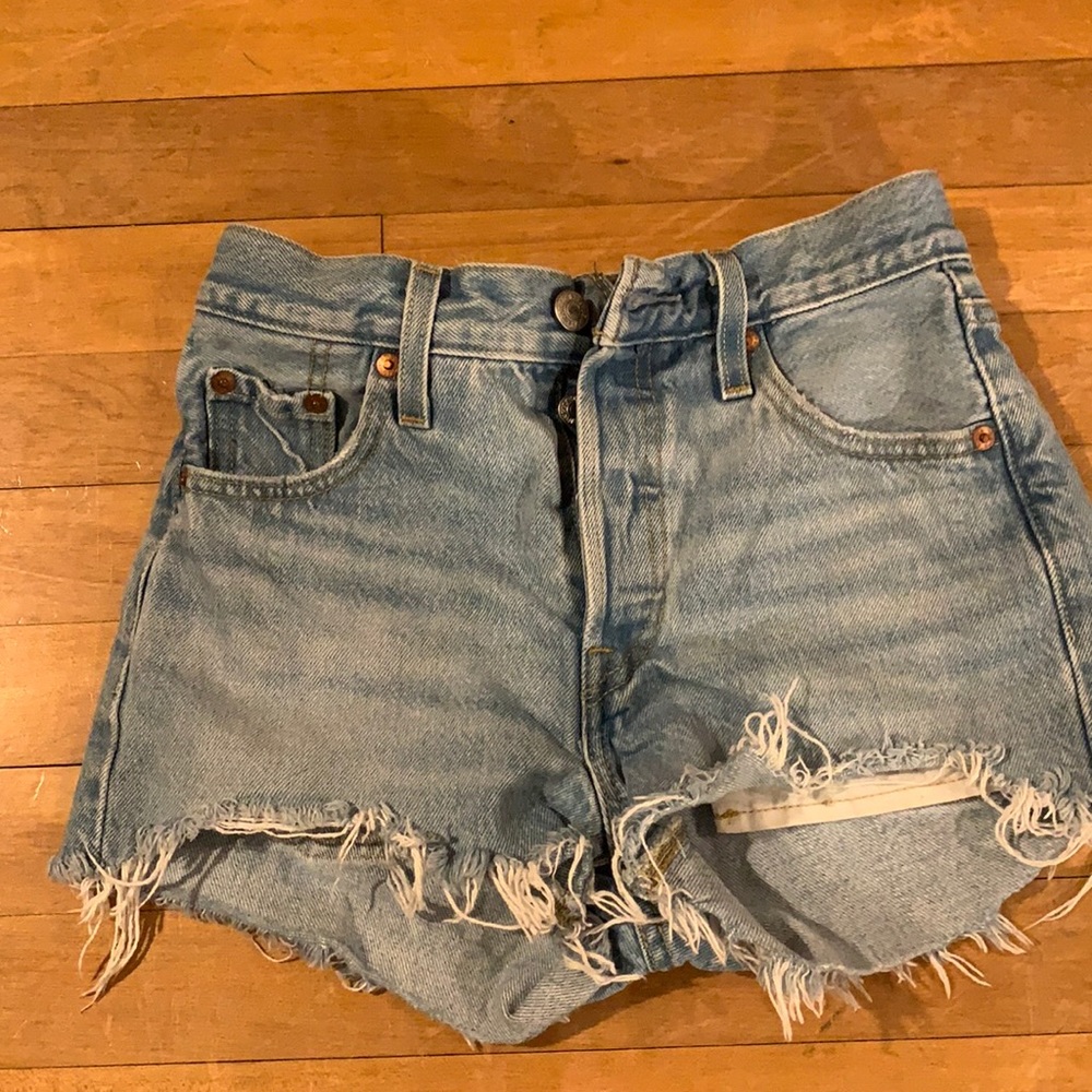 levi shorts